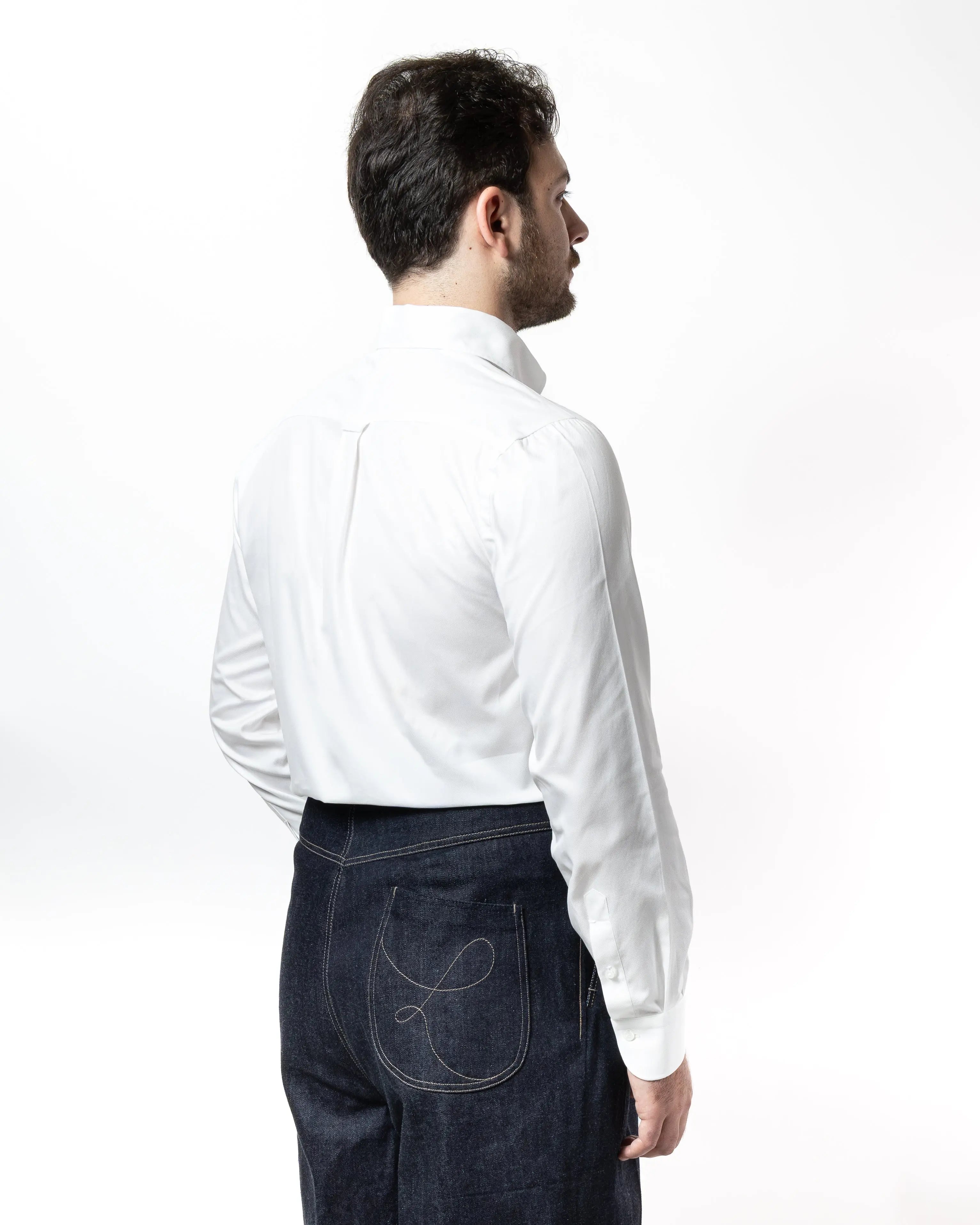 Chemise en Oxford Blanc Thomas Mason fait main, de dos, montrant le split yoke laurensan